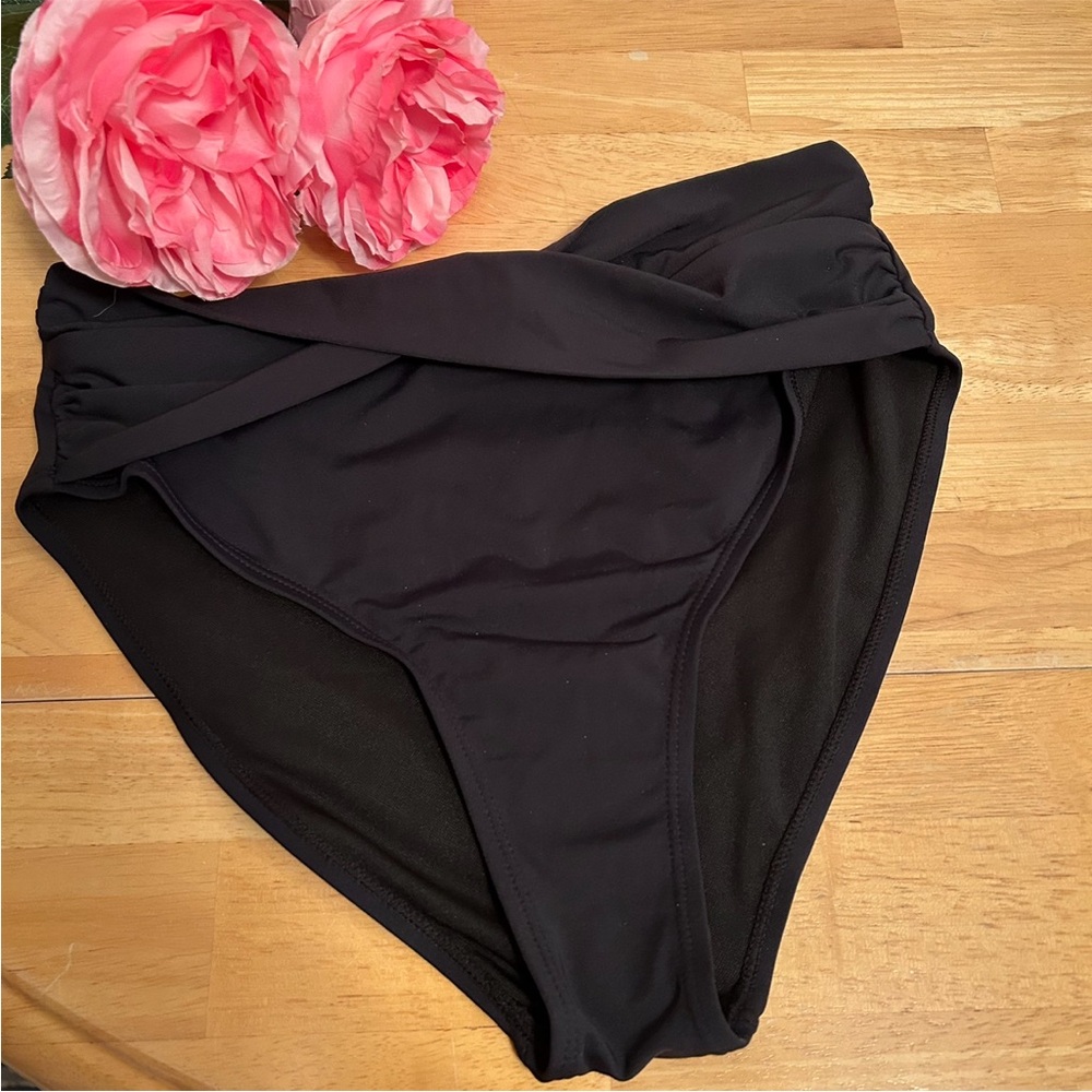 Women’s Twist Black Bikini Bottom Moderate High Cut Bathing Suit Swimsuit Sz M